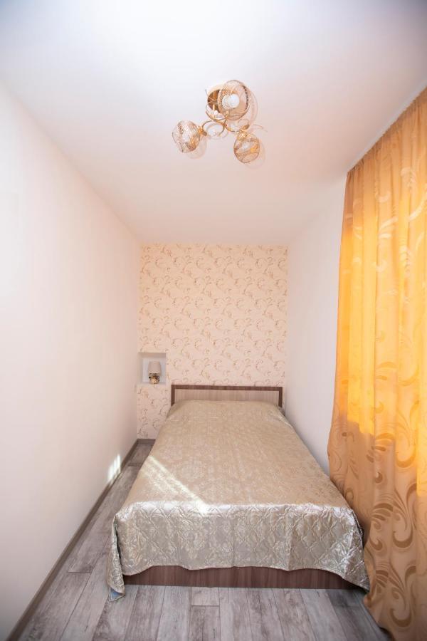 יירבאן Modern Apartment In The Center With The View Of The Majestic Ararat מראה חיצוני תמונה