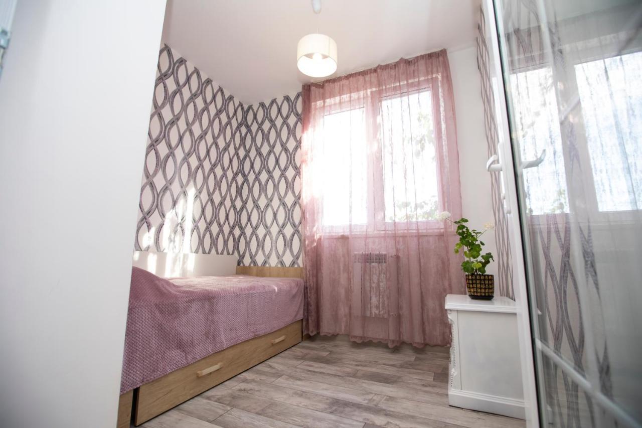 יירבאן Modern Apartment In The Center With The View Of The Majestic Ararat מראה חיצוני תמונה